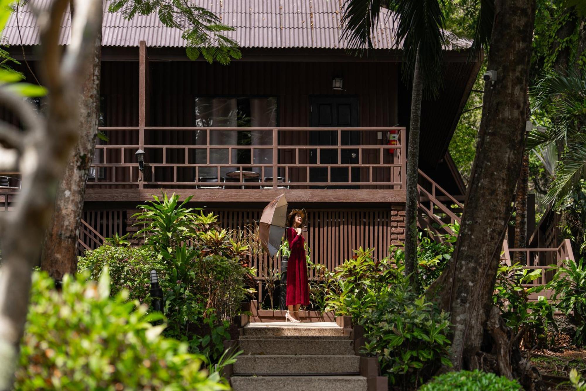 Baan Krating Phuket Resort -Sha Plus Nai Harn Exteriör bild